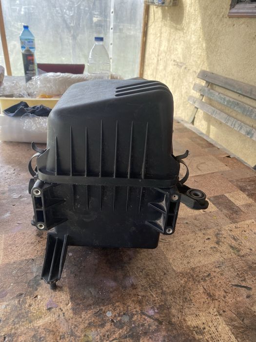 Кутия за въздушен филтър на киа сийд 1.6 дизел