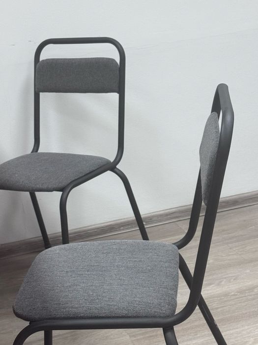 Продам стол и стулья офисные