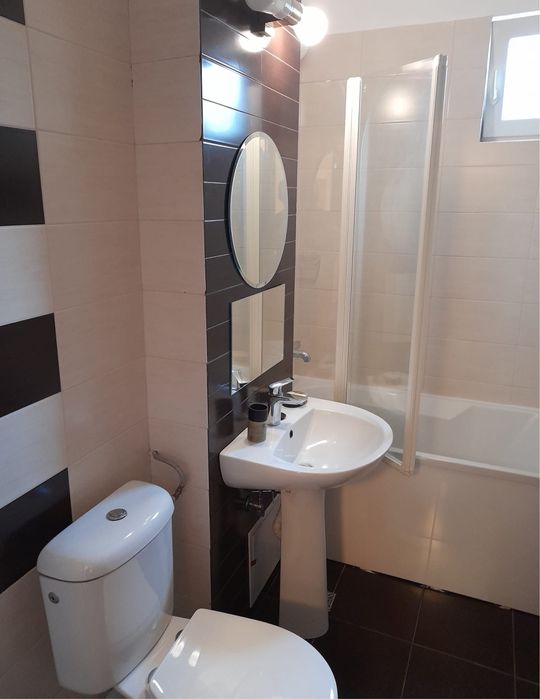 Inchiriez apartament cu 2 camere in str. Plopilor
