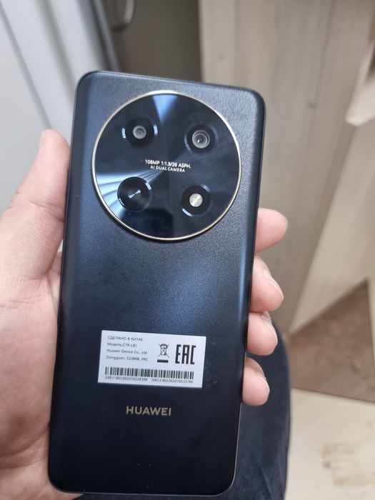 Продам Huawei 12i