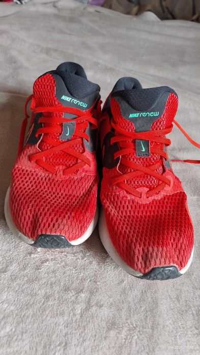 Adidași Nike renew