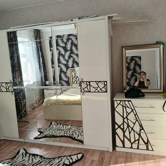Продам спальный гарнитур в отличном состоянии