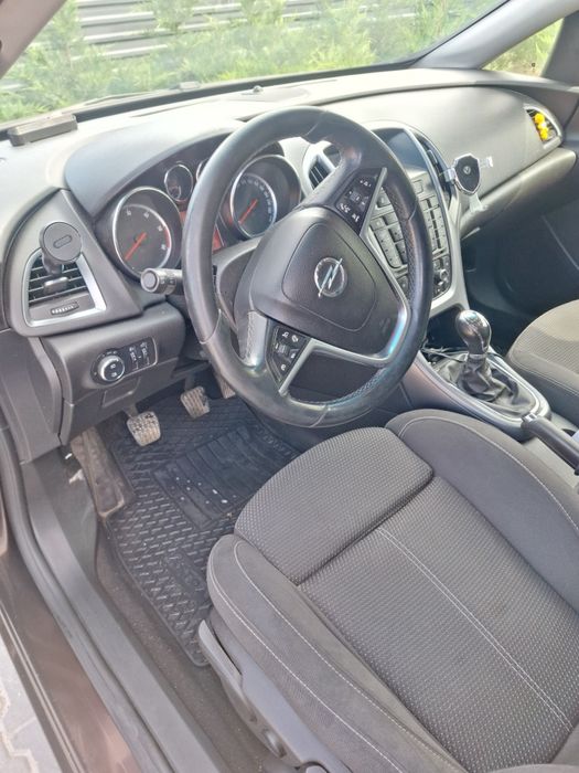 Opel astra j 2014