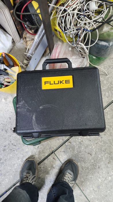 Кабелеискатель Fluke Model 2042