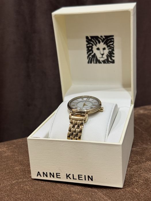 ПРОДАМ часы Anne Klein НОВЫЕ