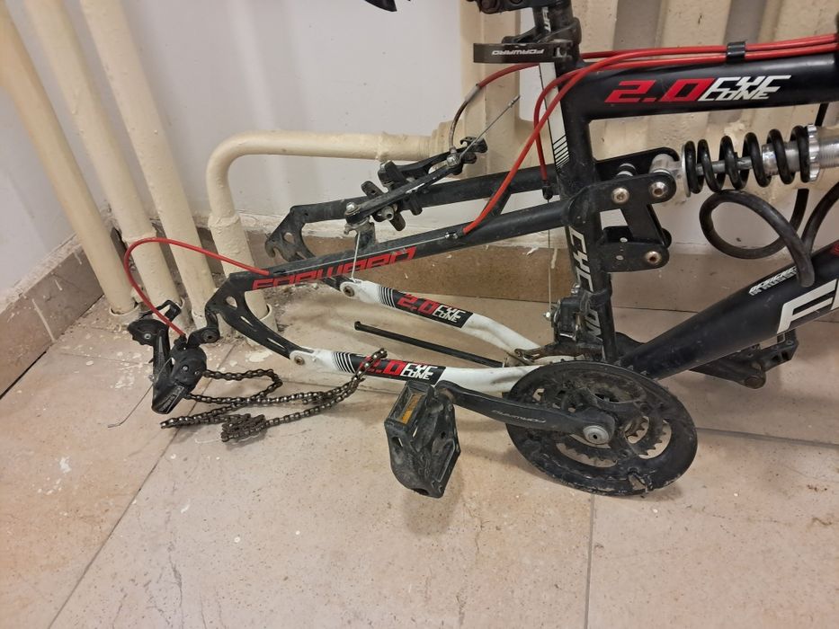 Продам велосипед Forward  без колес.