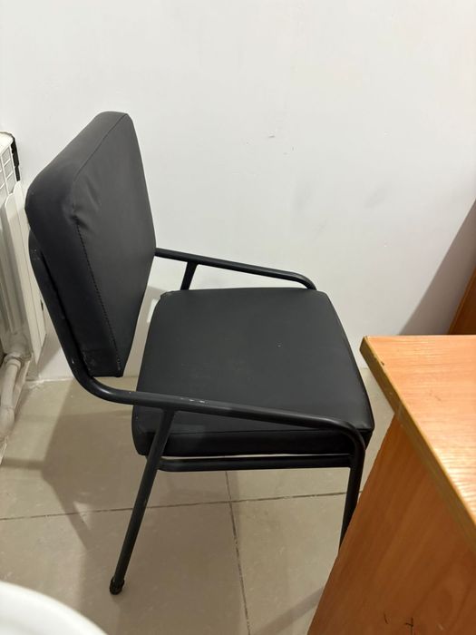 Офисные кресла в хорошем качестве.