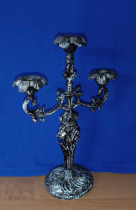 Старинные канделябры, подсвечники