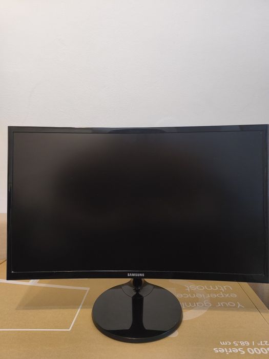 Monitor gaming Samsung curbat