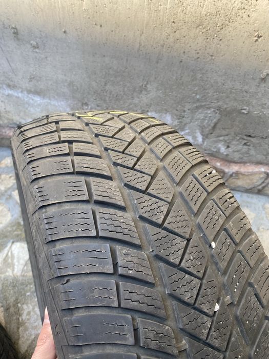 Зимни гуми vredestein 225/55/18