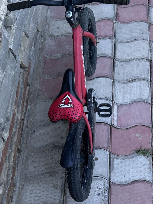 Велостпед  продам срочна