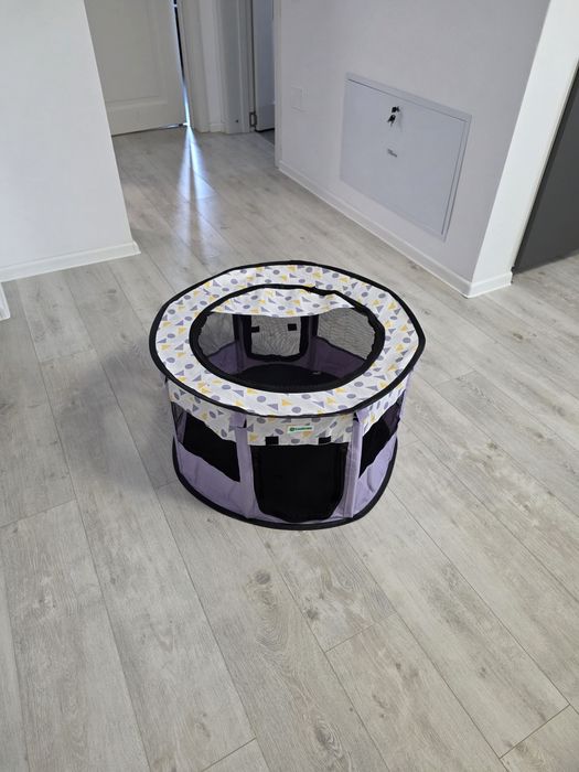 Țarc pliabil pentru căței / pisici, folosit foarte puțin – ca nou