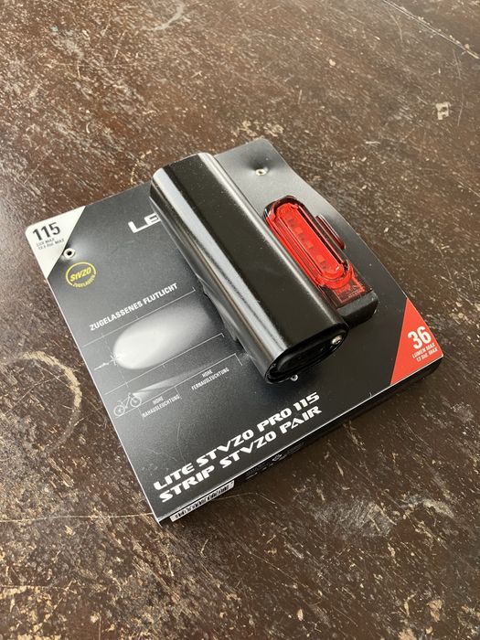 Светлини Lezyne Lite Pro 115 + Strip Pair
