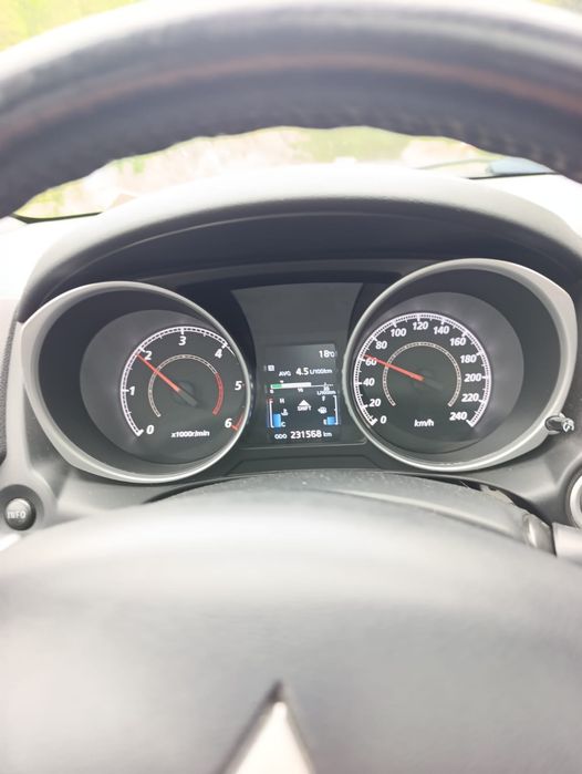 Vând Mitsubishi, stare foarte bună