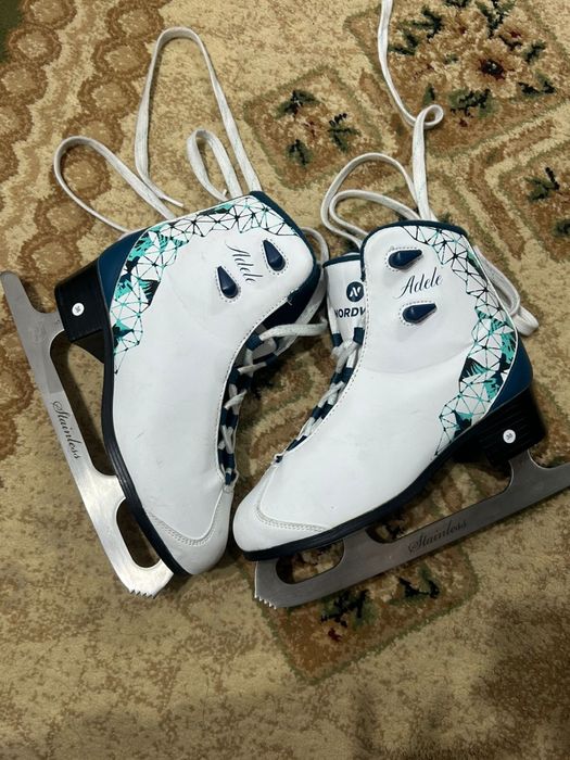 Продам фигурные коньки