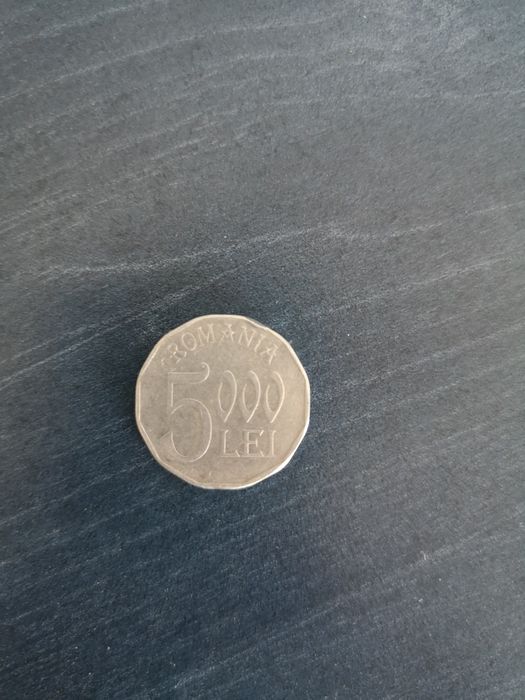 Moneda 5000 lei an 2002