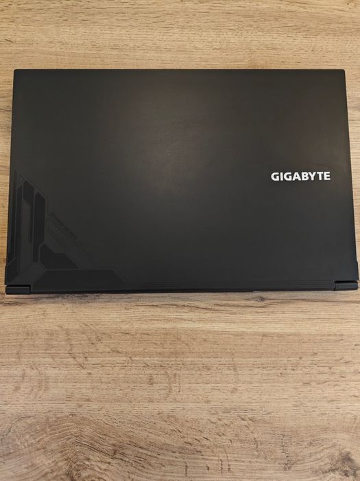Игровой ноутбук Gigabyte G5 GE