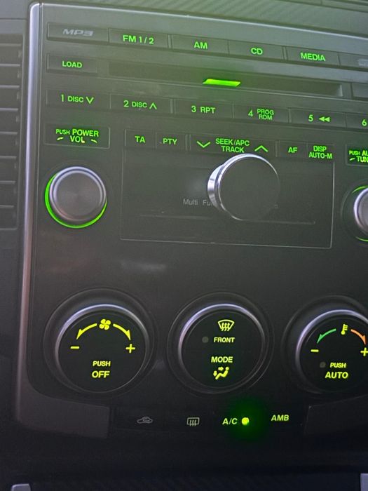 Vand sau schimb Mazda 5