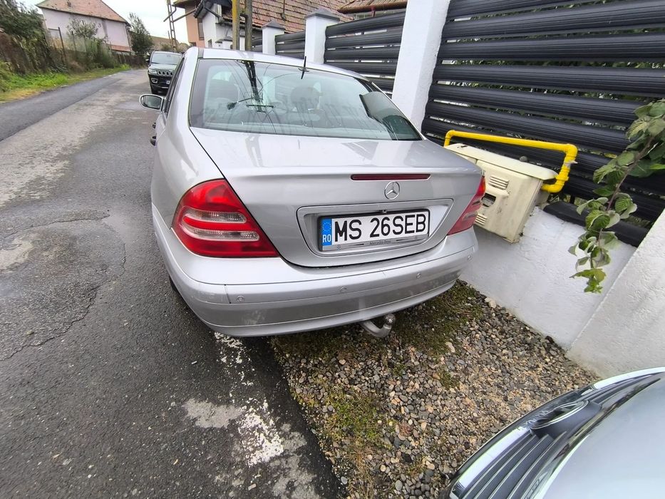 Mercedes-Benz C Singur proprietar in Romania