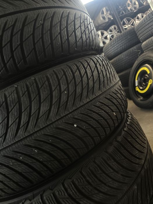 2 Броя 225/55/18 Michelin 6,5mm