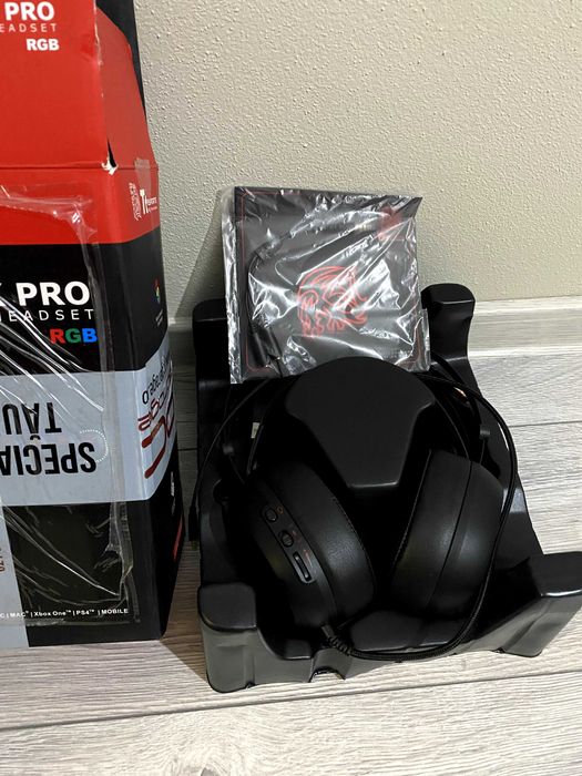 Casti gaming noi Thermaltake Tt eSPORTS Shock Pro 7.1, RGB, negre