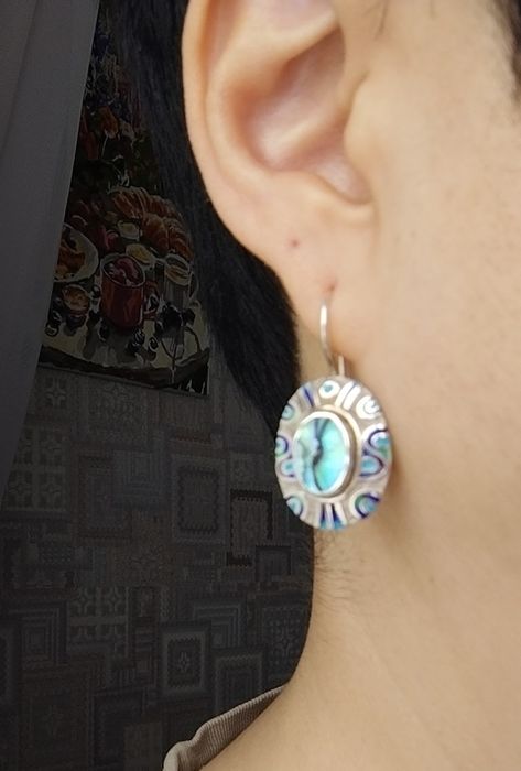 Продам серебрянные серьги