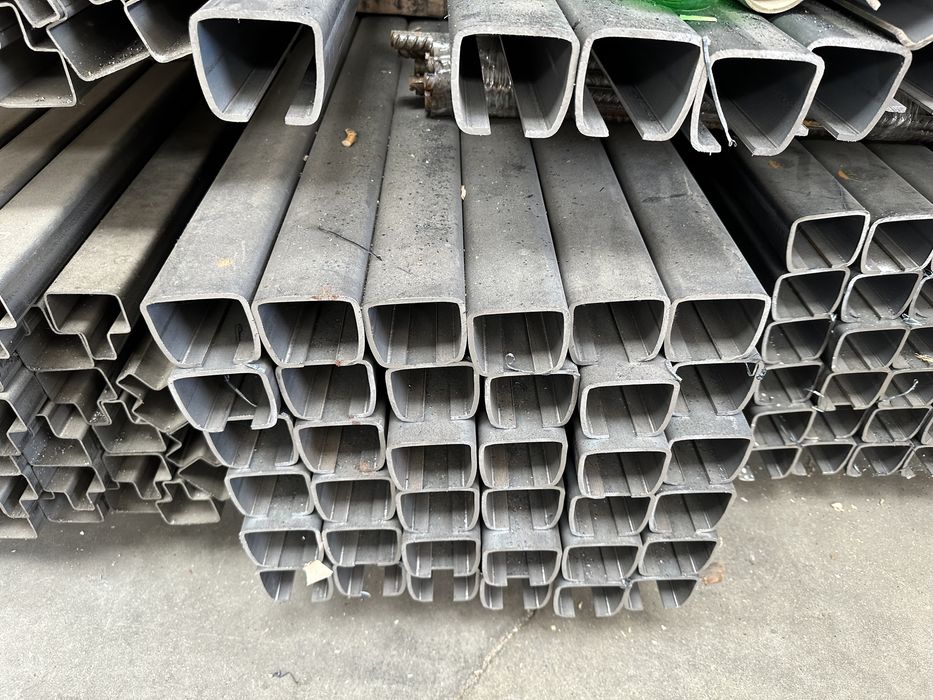 Kit complet pentru poarta autoportanta maxim 600 kg.