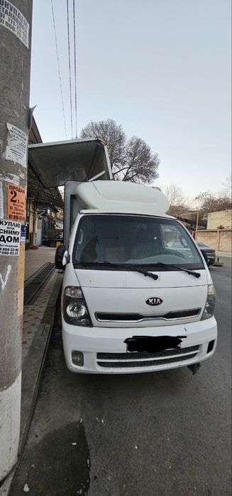Kia Bonga 2013. Avtomobile