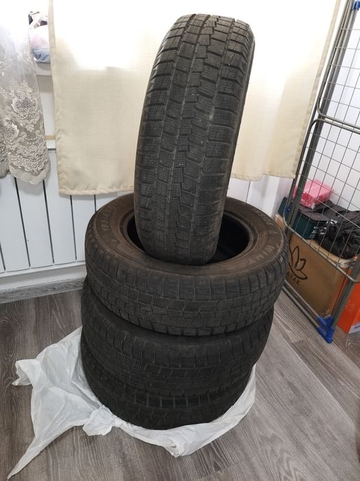 Продам зимние шины