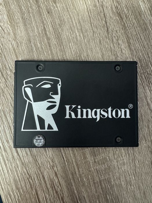 SSD Kingston KC600 256GB SATA 2.5”