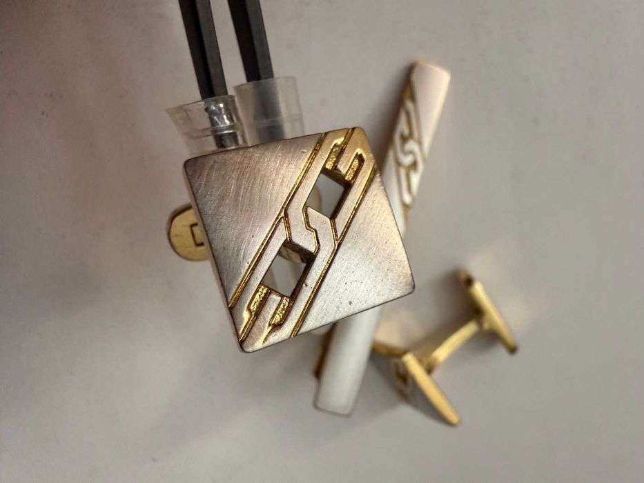 Set accesorii de lux Givenchy - Butoni si ac pentru cravata