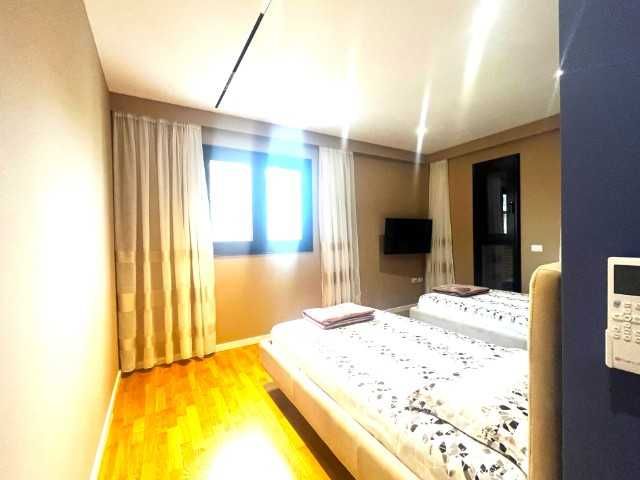 Дава се под наем Двустаен апартамент в София, Център - 65 кв.м за 612 € - Снимка #1