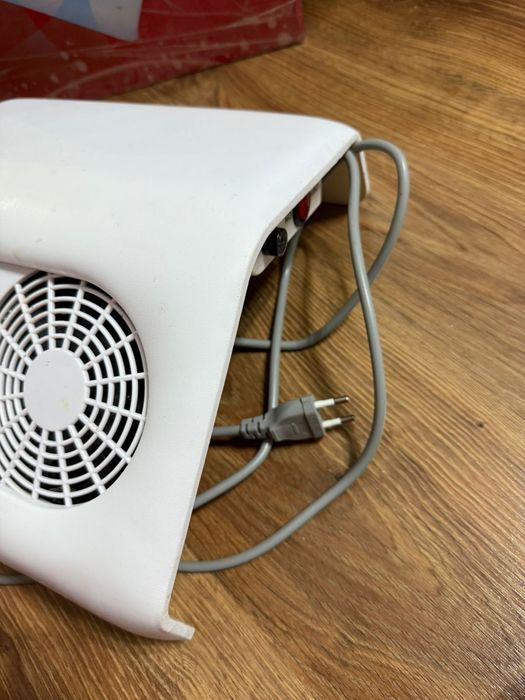 Вытяжка для маникюра