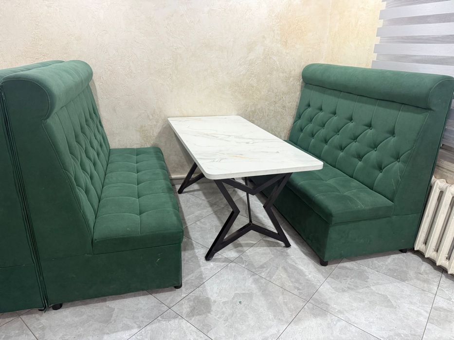 Мягкий мебель диван стол