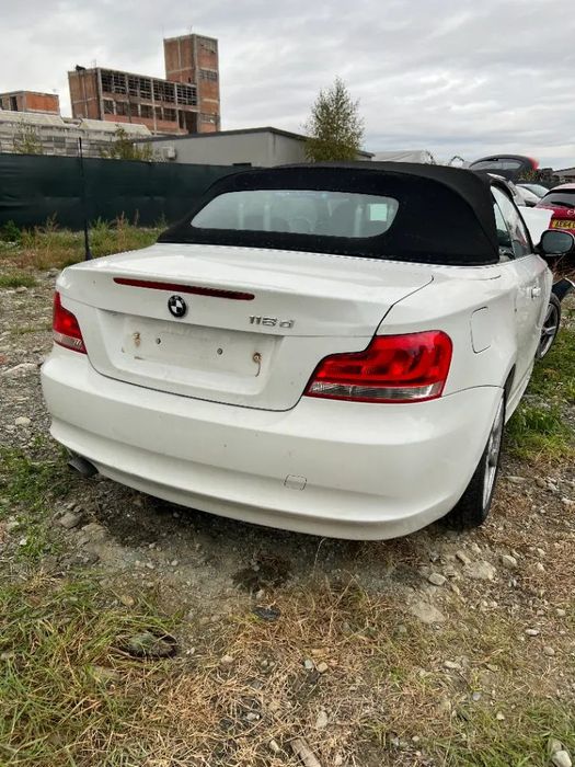 Dezmembrez / Dezmembrari / Piese BMW E88 2011