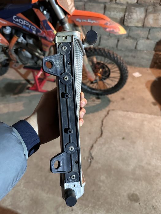 Ляв радиатор за KTM