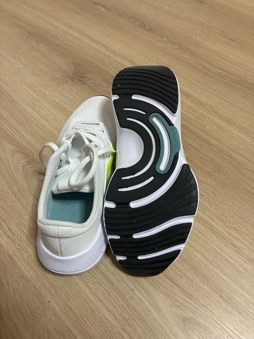 Дамски маратонки nike