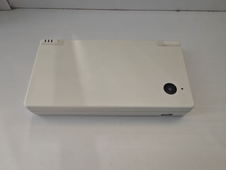 Nintendo DSi белая