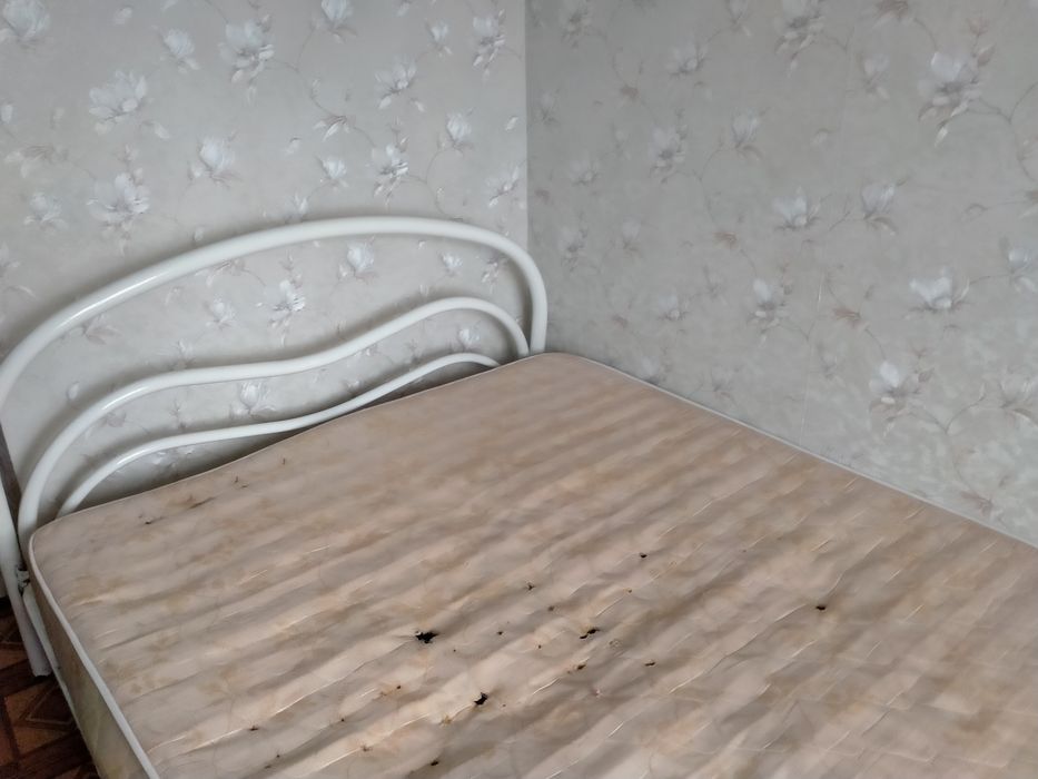 Продам кровать двухспальную