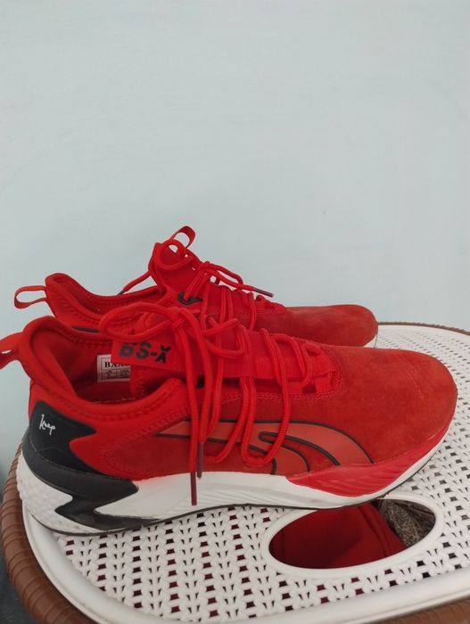 Продам кроссовки