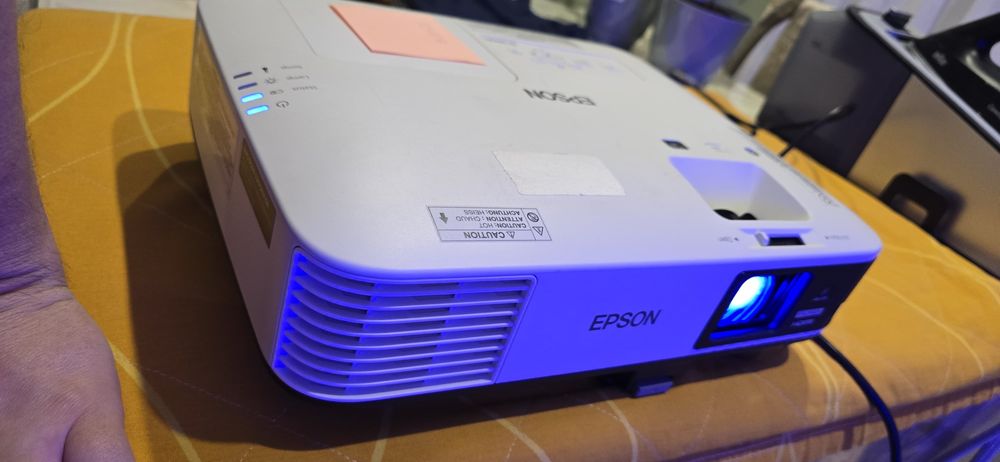 Продам проектор epson