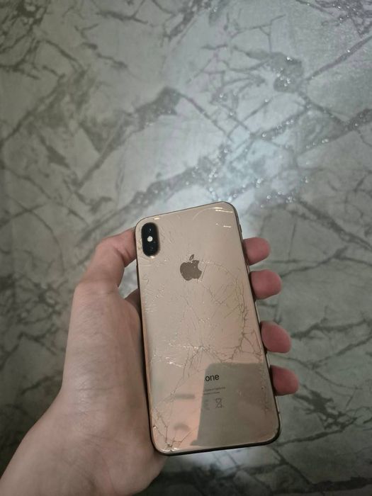 iPhone xs  64гб 77акб