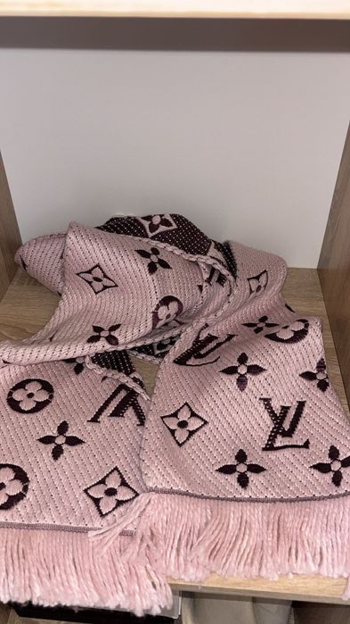 Fular eșarfă Louis Vuitton 100% lâna