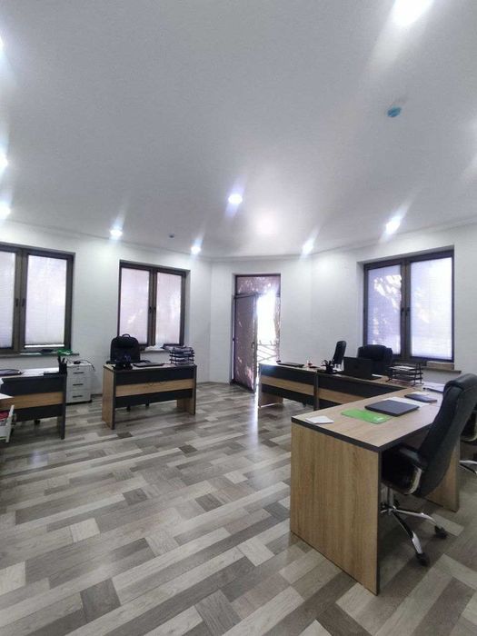 продается здание на Дархане! Центр города