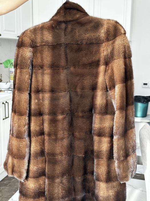 Продам норковую шубу