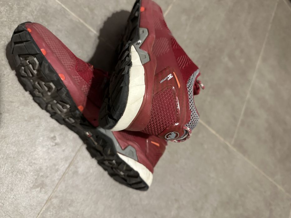 Adidași firma mamut preț 150 lei
