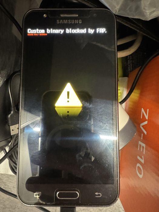 Samsung Galaxy J5 pentru piese