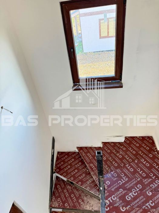 Къща в София, област-гр.Костинброд площ 156