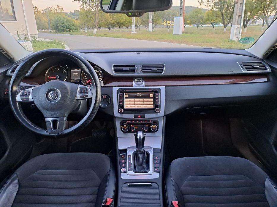 Volkswagen Passat,,Highline,, Limuzină, 2.0.t.d.i. 140 cai Automat,an fabricație 2011,euro 5,recent adus în țară!