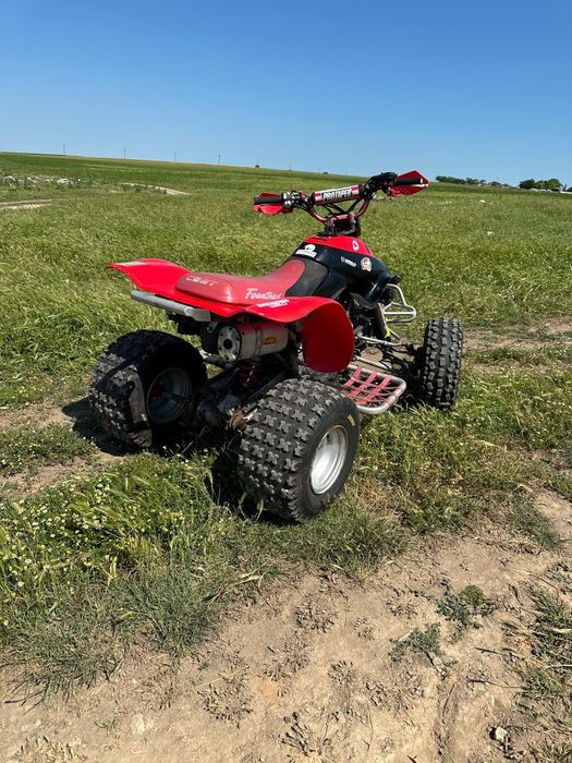 Vând ATV Quad pe benzină HONDA TRX 300 EX
